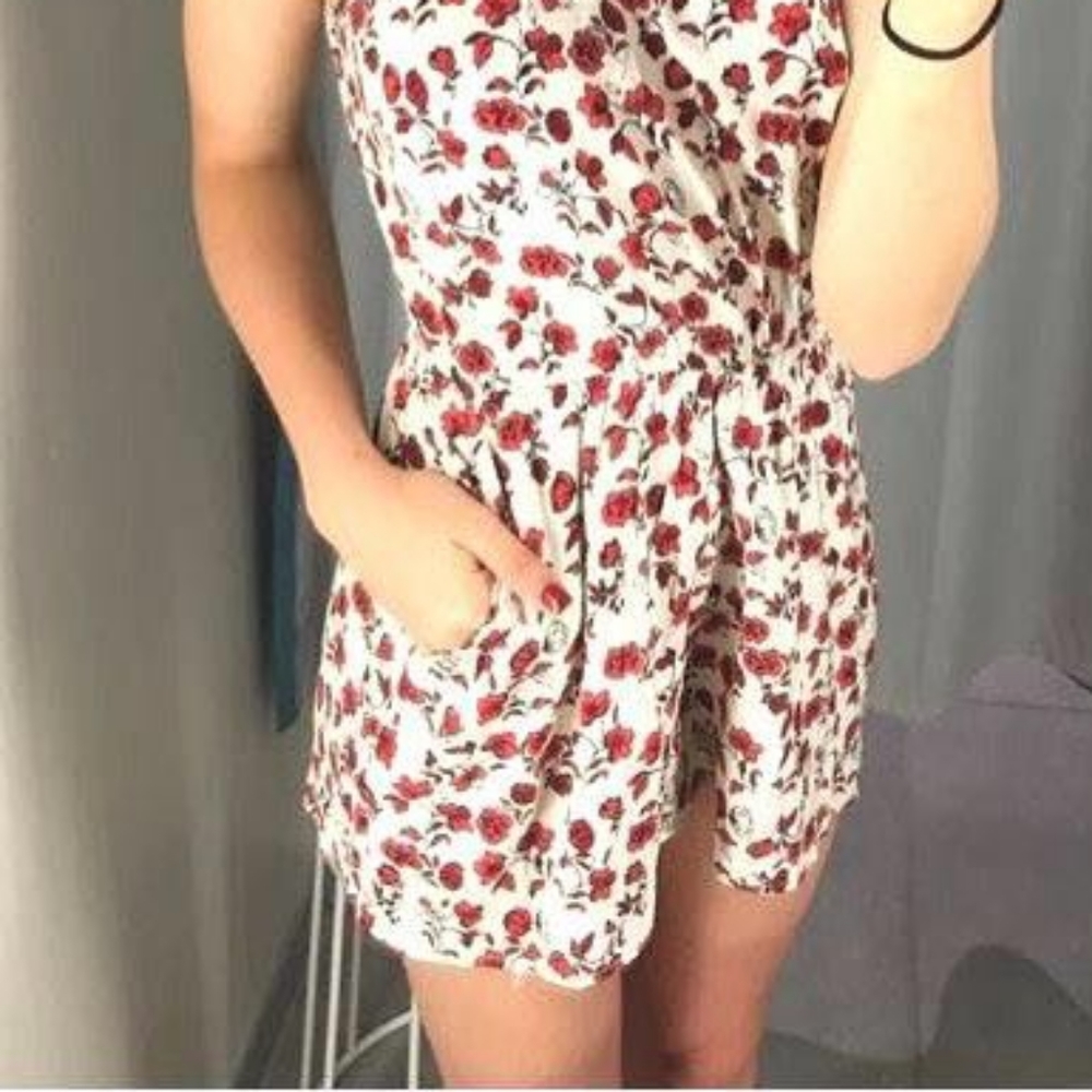 DIVIDED BY H&M SMOCKED ROSE PRINT ROMPER - Picture 3 of 8